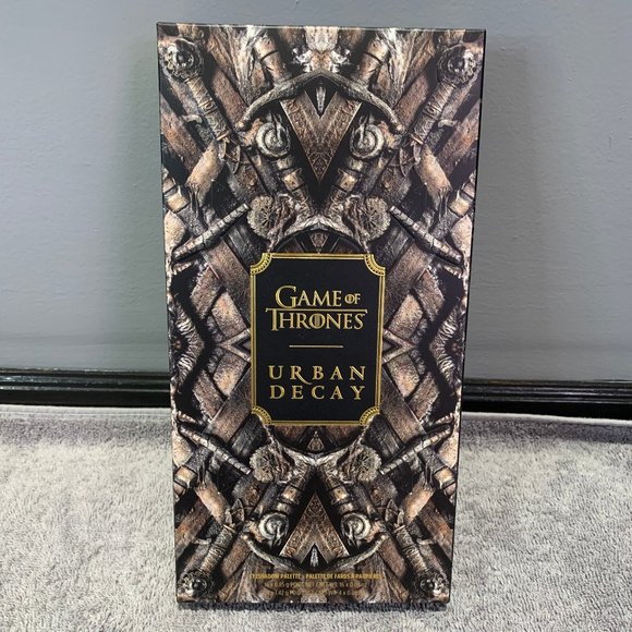 BNIB HTF Urban Decay Game of Thrones Eyeshadow Palette - Picture 1 of 13